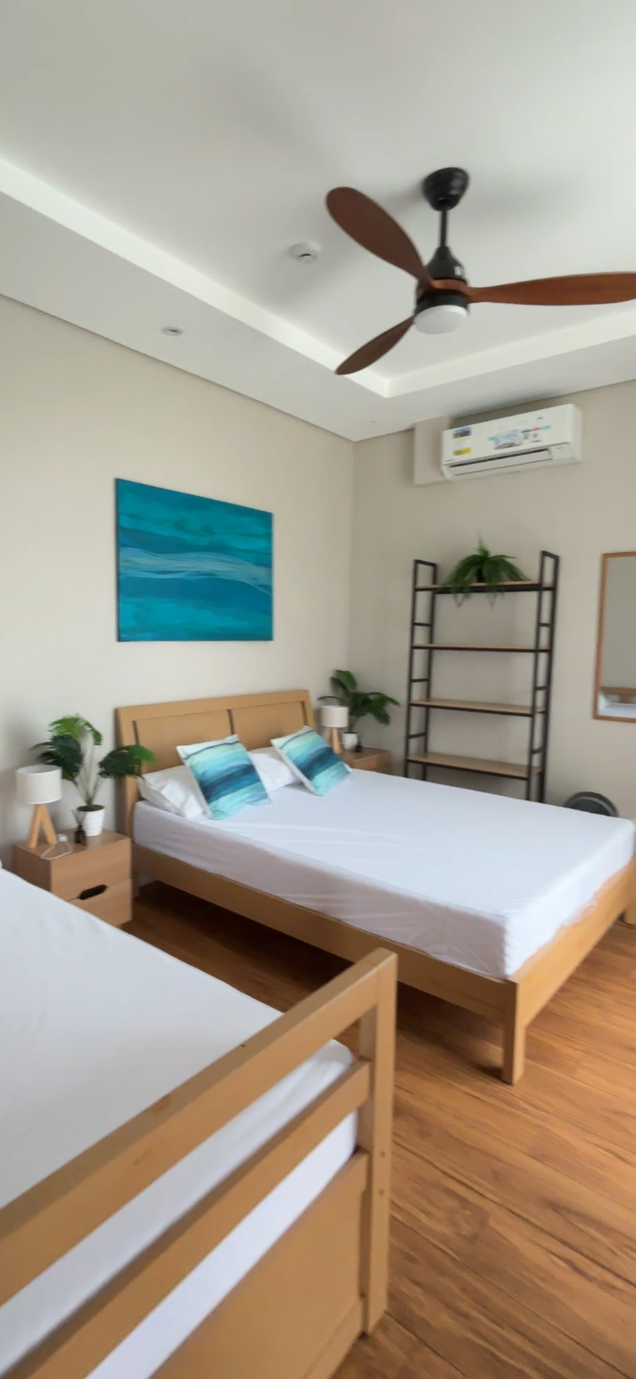 Pocket Garden Room bed setup